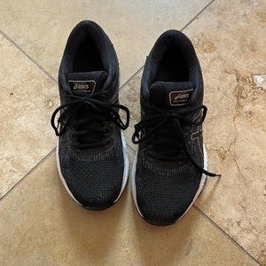 Women’s ASICS gel, Nimbus 22 running shoe